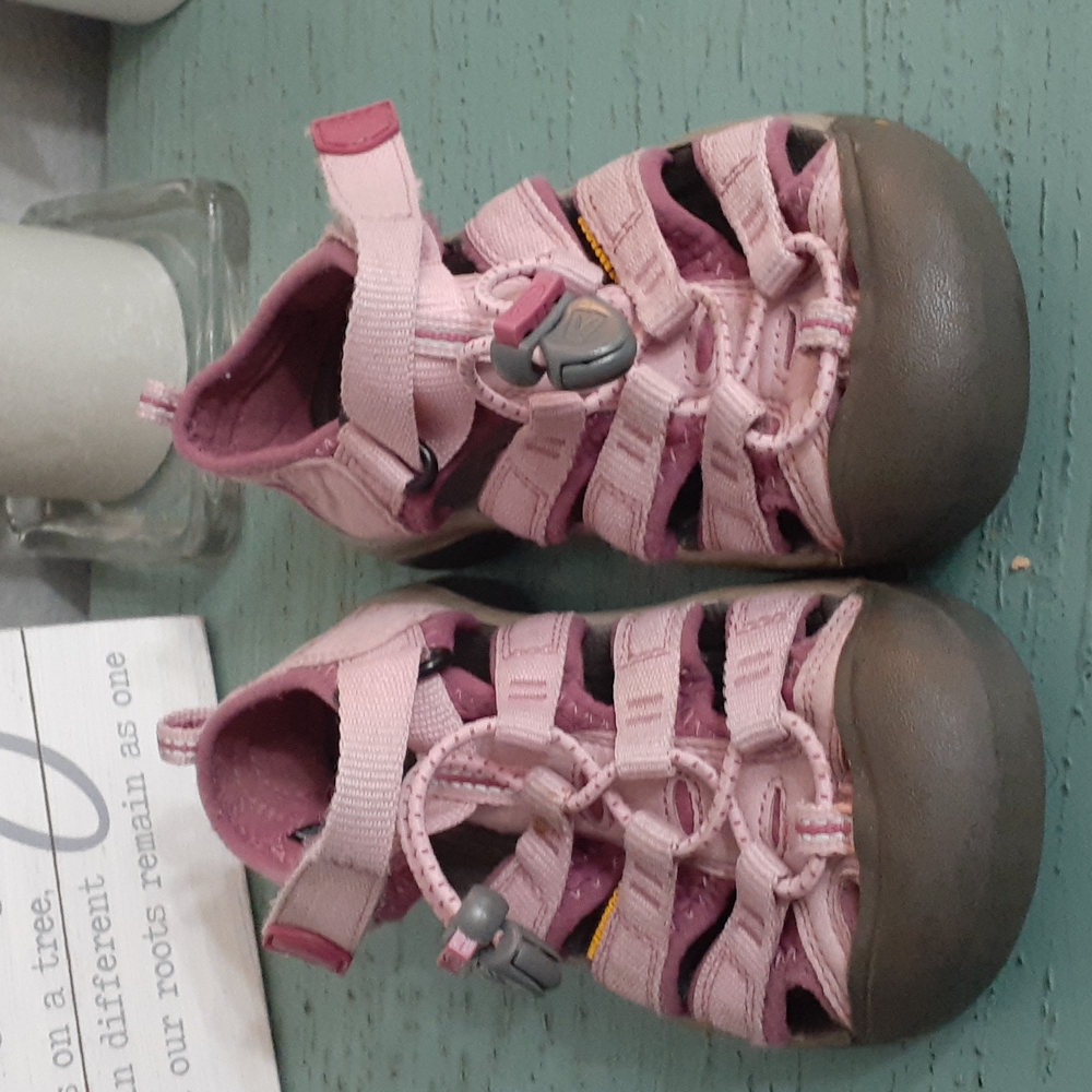 KEEN SANDALS SZ 12 T
